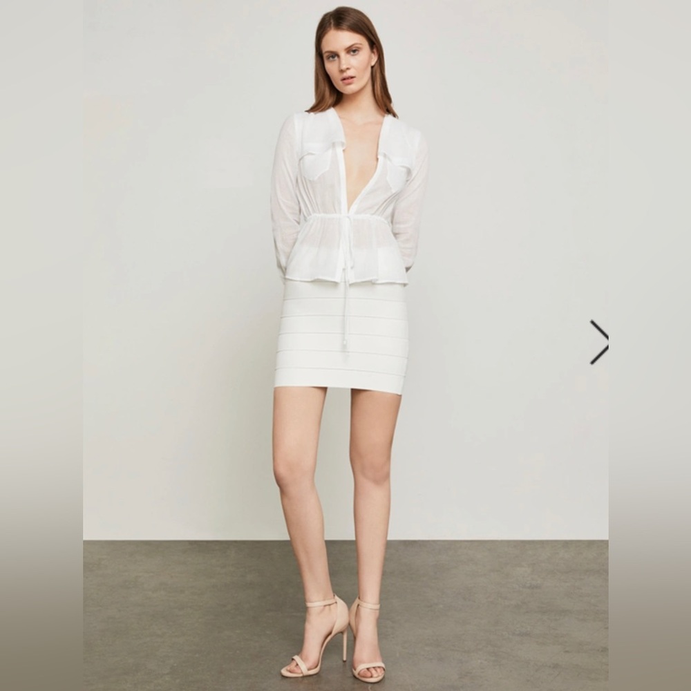 BCBGMAXAZRIA SIMONE TEXTURED POWER SKIRT IN GARDENIA